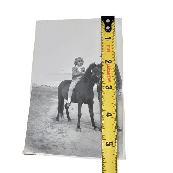 Vtg B&W Orig Photo 1964 Found Young Girl Learns to Ride Horse Snapshot Lot of 3 - Picture 7 of 7